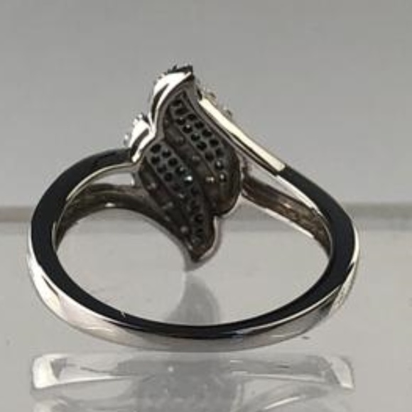 10K white gold genuine diamond blue sapphire ring - Picture 4 of 5